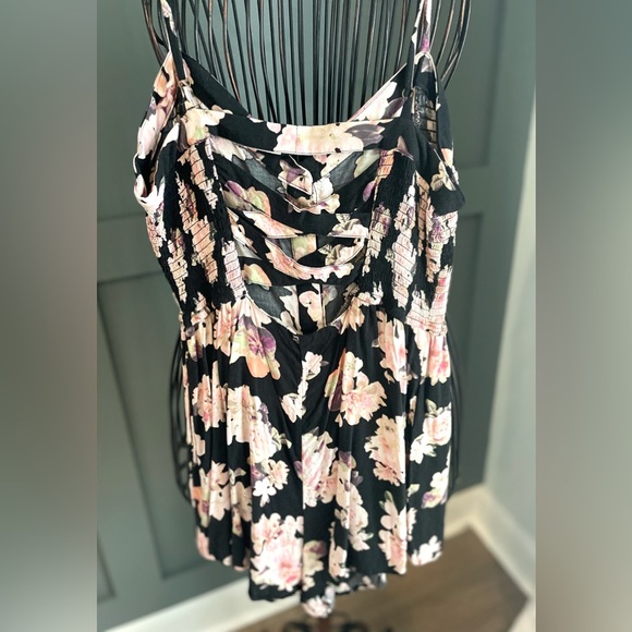 Romper - Picture 3 of 3